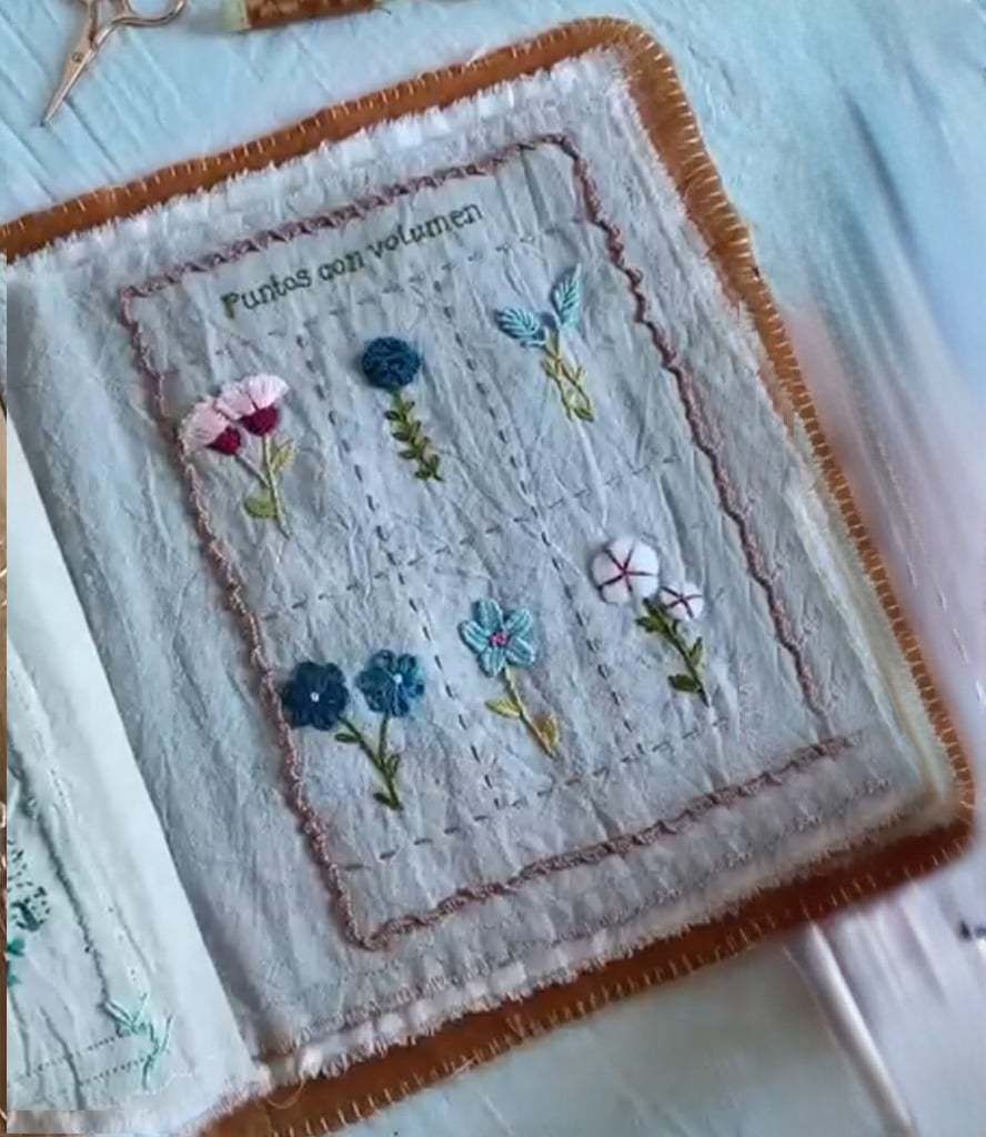 🔥Last Day 49% OFF - 📚 Embroidery Stitch Memo Book(✨Beginner-Friendly)